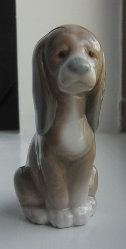 Lladro beagle puppy dog - beagle,
