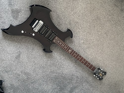 Vintage metal electric guitar - electric,