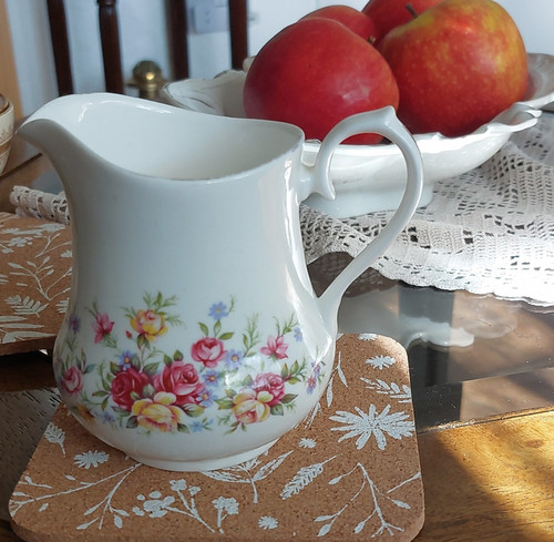 Queen anne bone - queen, floral