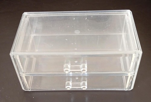 Clear plastic jewellery - clear,