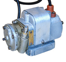 BTH TT RACING MAGNETO KD1-C6 GOOD SPARK VINTAGE PRE WAR MOTORCYCLE BSA ETC