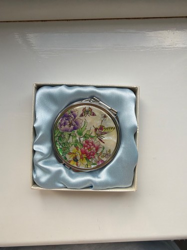 Elegant compact pocket mirror - elegant,