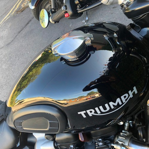 Triumph bobber bonneville - triumph,