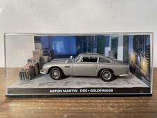 ASTON MARTIN DB5 #25 007 James