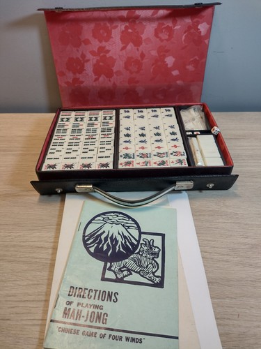 Vintage mahjong set - 148, bamboo