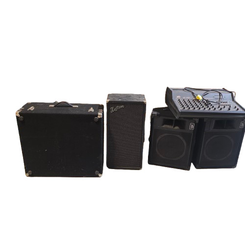 Peavey 700 and - and, speaker