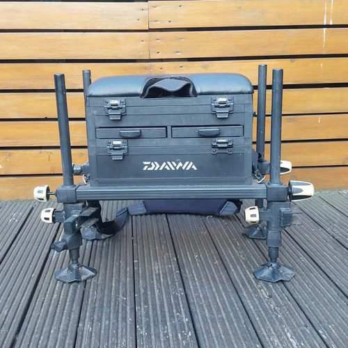 Daiwa d75sb seat box - seat, with