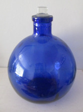 VINTAGE BLUE GLASS CARBOY BOTTLE WITH GLASS STOPPER. CHEMIST/APOTHECARY/LAB. VGC