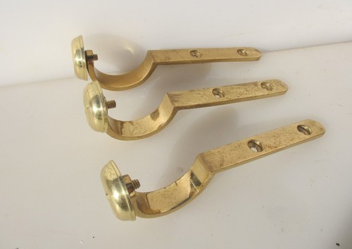 Large brass curtain pole - large,