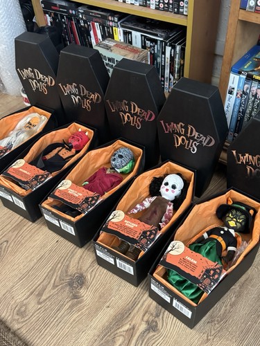 Set living dead dolls - living,