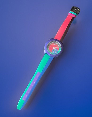 Bulova united colours - bulova,