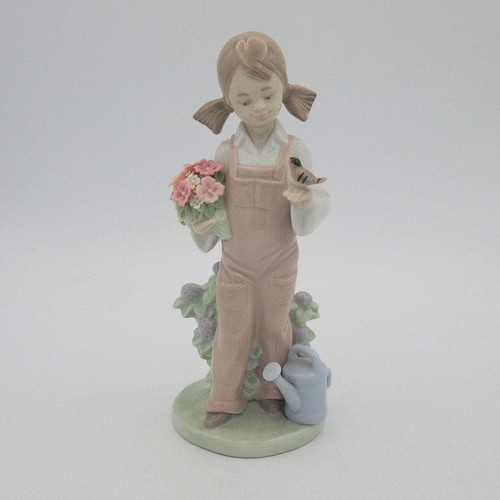 Lladro girl - "girl, talking
