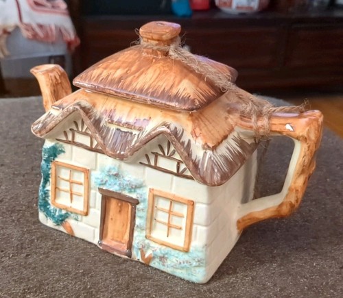 Vintage cottage ware - cottage, teapot