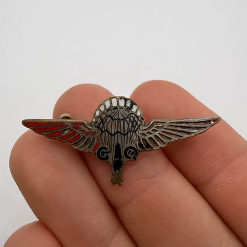 Genuine ww2 parachutist - gq,