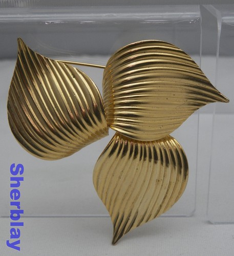 Vintag jewelry 1969 sarah - vintag,