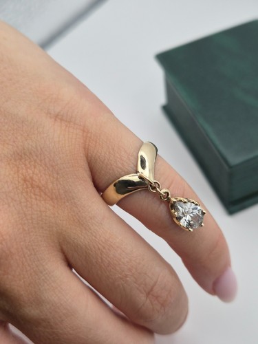 Beautiful solid 9ct - 9ct, wishbone