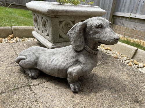 Standing dachshund stone - standing,