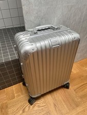 Rimowa Topas Original Cabin Multiwheel® Aluminium Sliver Suitcase (21 x 15 x 9")