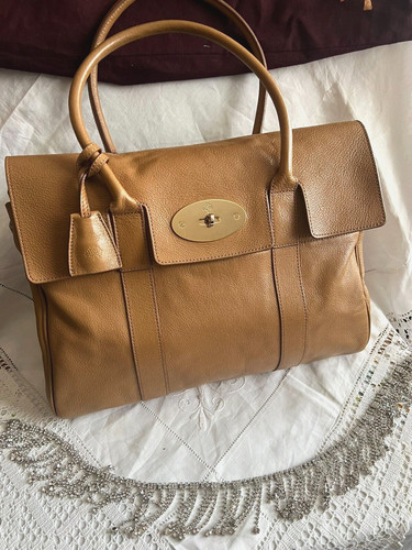 100 genuine mulberry handbag - 100%,