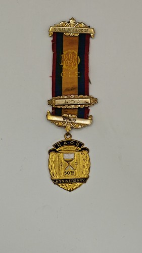 Raob queen bee - 8113, 50th