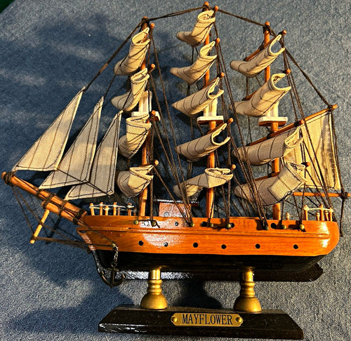 Mayflower model sailing ship - mayflower,
