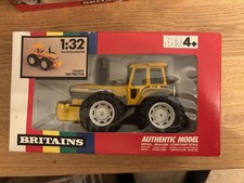 BRITAINS 9521 1:32 SCALE COUNTY 1884 TRACTOR YELLOW BOXED