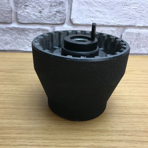 Solid alloy steering wheel hub