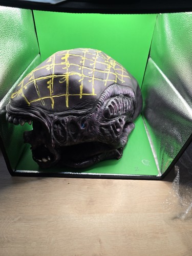 Vintage alien predator 2004 - vintage,