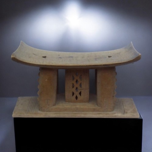 Old wood carved royal - old,