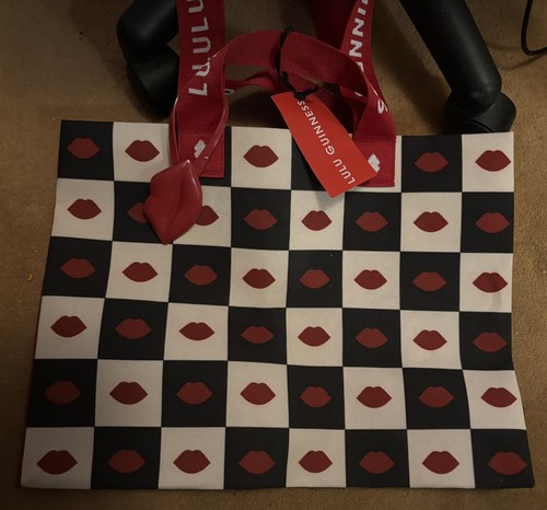 Bnwt lulu guinness - lulu,
