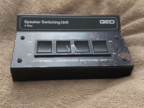 Qed speaker switch way - speaker,