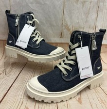 Mustang High Top Lace Up