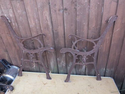Vintage cast iron garden bench - cast,