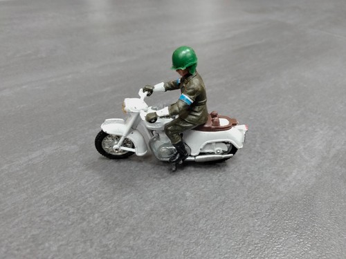 Britains 9673 police - britains,