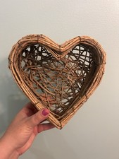 VTG Country Farmhouse Wicker Heart-Shaped Basket Wall Decor Hanging 9x9x2”