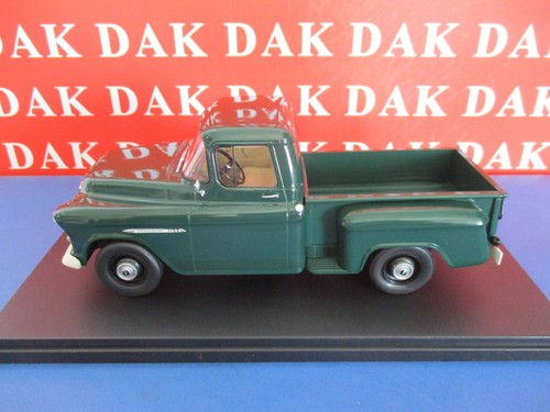 Die cast model car - cast,