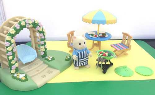 Sylvanian families flair - families,