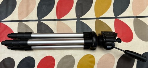 Lightweight manfrotto tripod