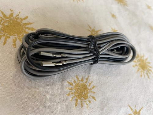 Car radio speaker wire - speaker, x1