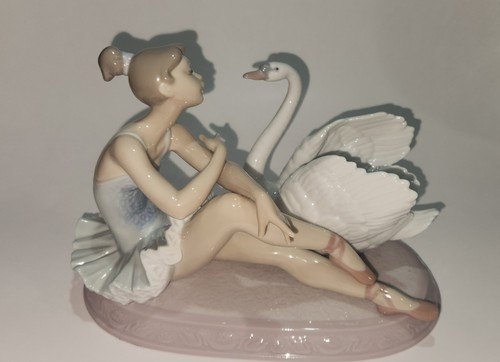 Lladro grace and beauty - beauty, no