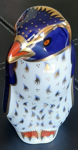 Royal crown derby - royal, rockhopper