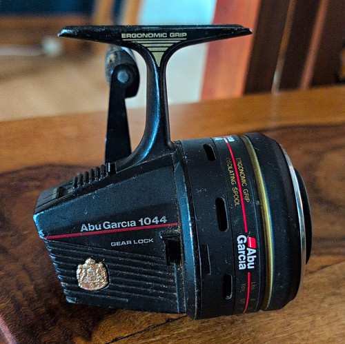 Abu garcia 1044 spincast reel - spincast,