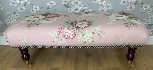 New footstool laura - in,