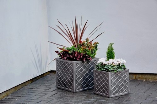 Strata lazio planters various - strata,