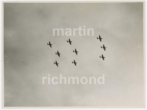 Gloster meteor iii formation - gloster,