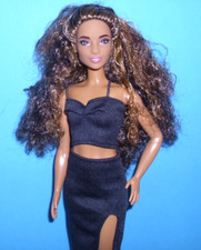 %Barbie light curvy*fashionistas*lots of hair volume, soft, wavy*great outfit*%