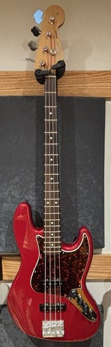 Fender deluxe jazz - bass, guitar