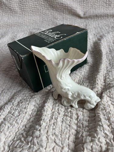 Belleek fermanagh vase 0538 - belleek,