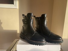 BNIB S Oliver Chunky Sole