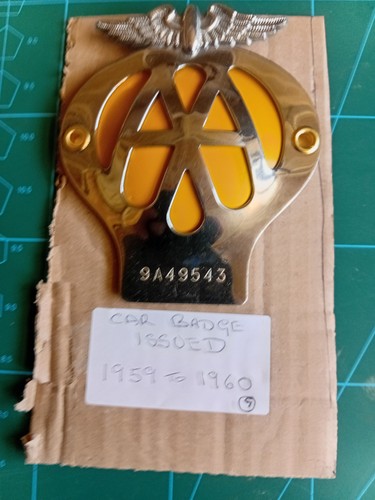 Vintage car badge aa - badge,